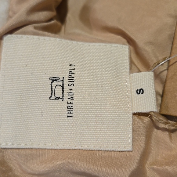 Thread & Supply Cream Lightweight Vest with High Collar and Cozy Lining Size S - Picture 4 of 11